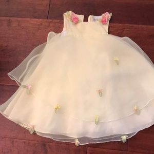 4T yellow dress. Beautiful for Easter